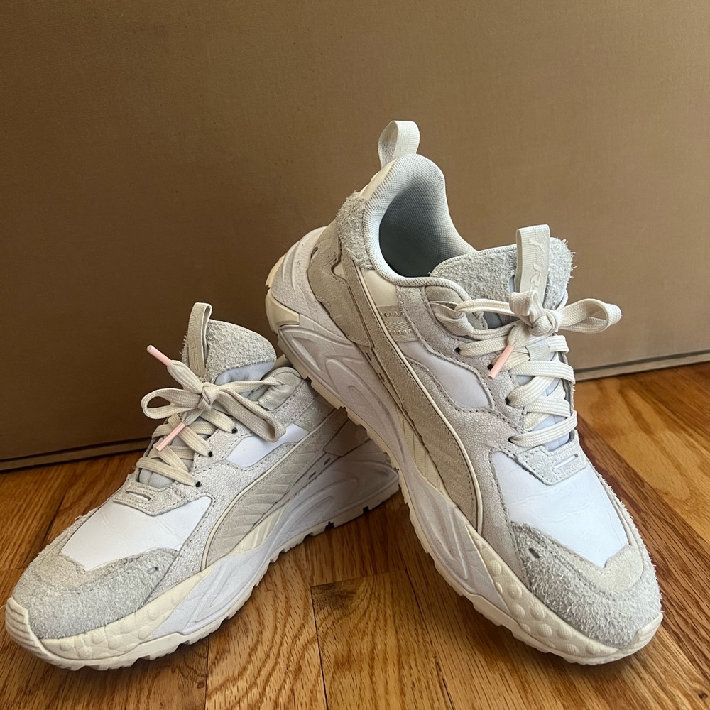 Puma Women's Sneakers in White and Gray